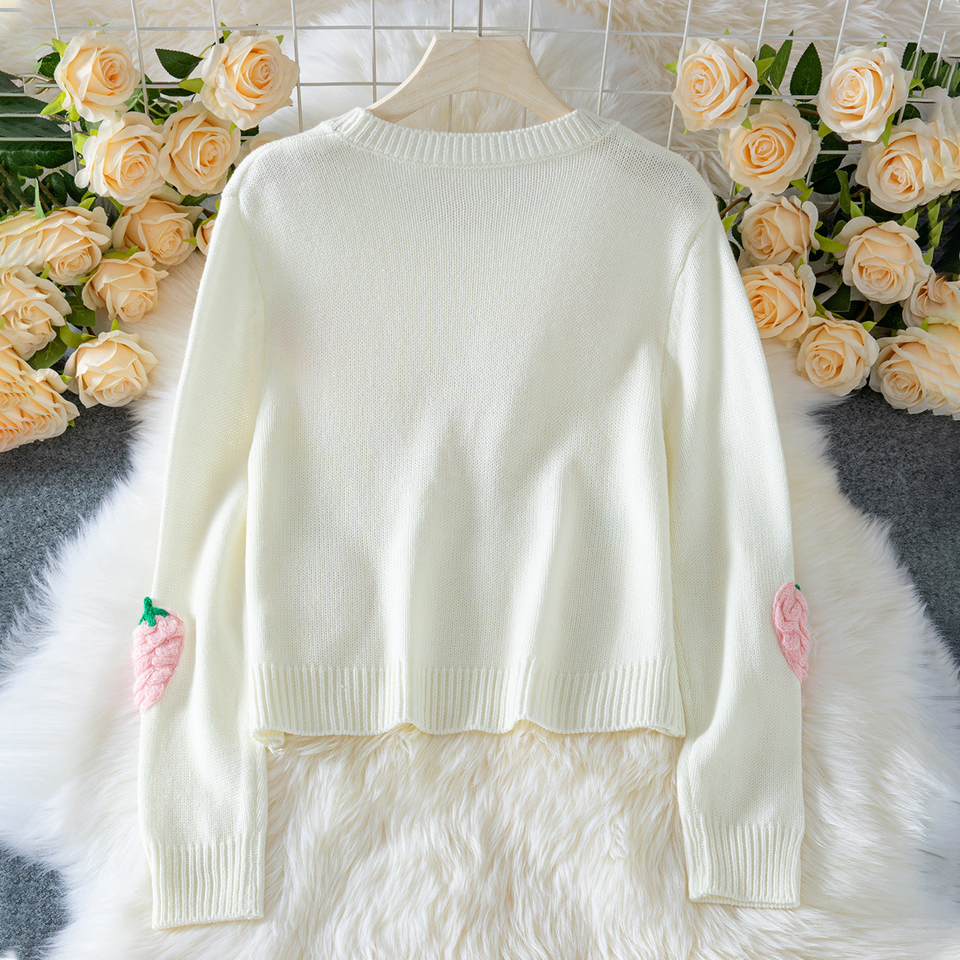 Women's Elegant Long-sleeved Sweater Beige